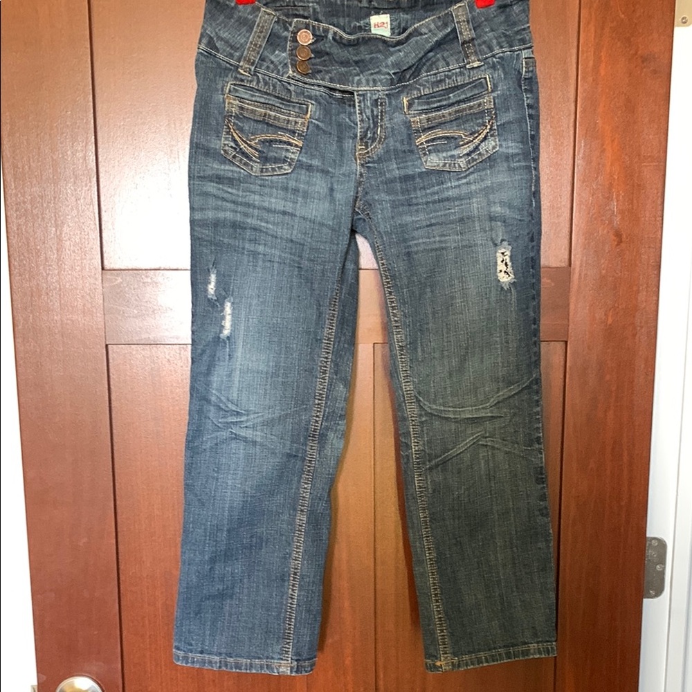 H2j Women’s Distressed Capri Jeans